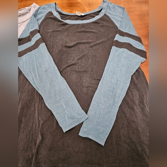 Longsleeve bundle - Picture 2 of 4